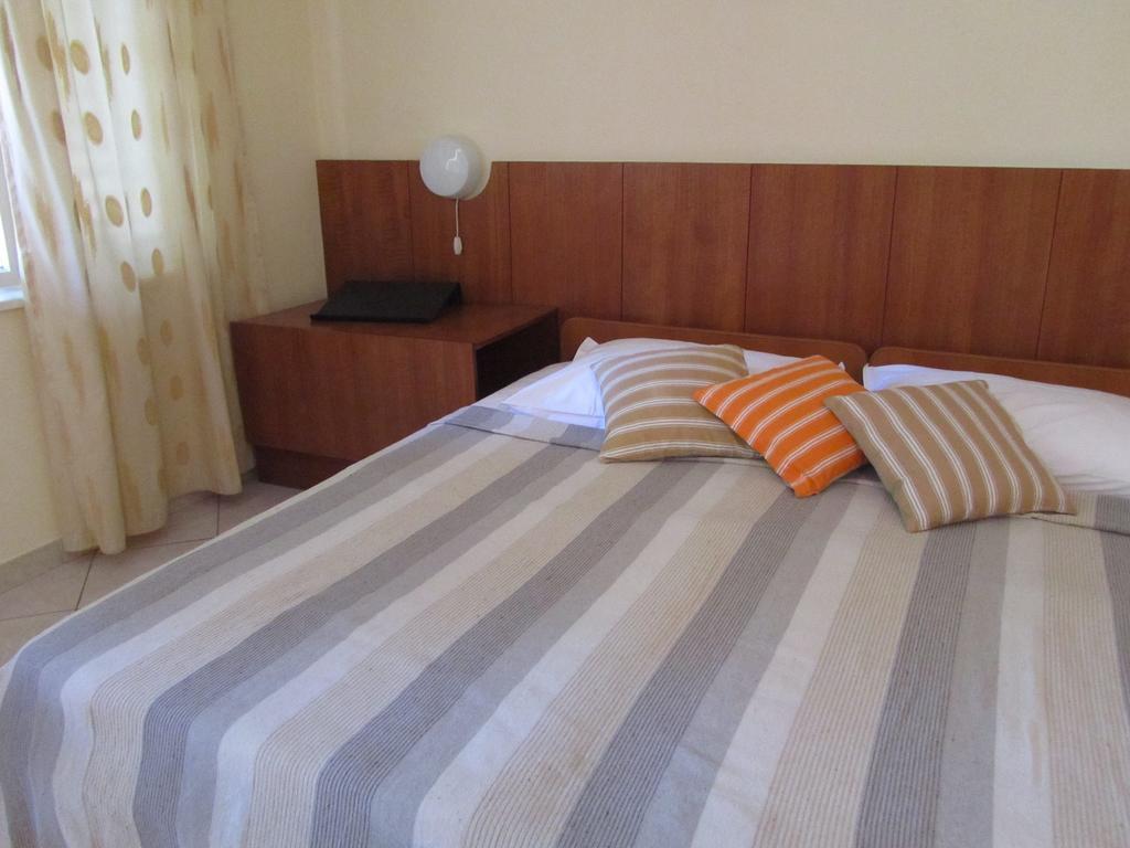 Apartment Petrovic Korčula Exterior foto